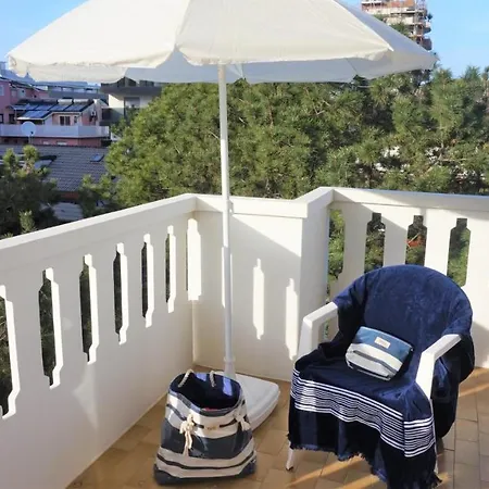 アパート Charming Three-room With Terrace With Deckchairs And Side Sea View