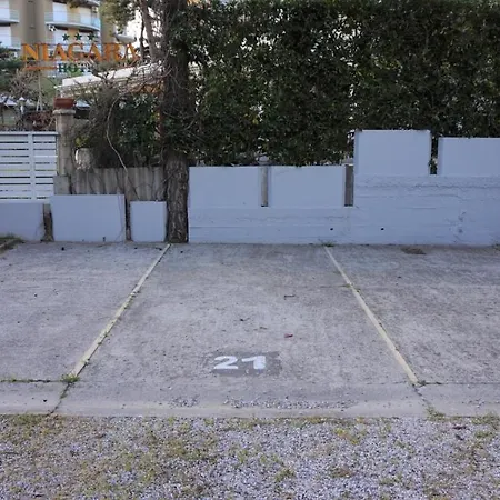 アパート Charming Three-room With Terrace With Deckchairs And Side Sea View *